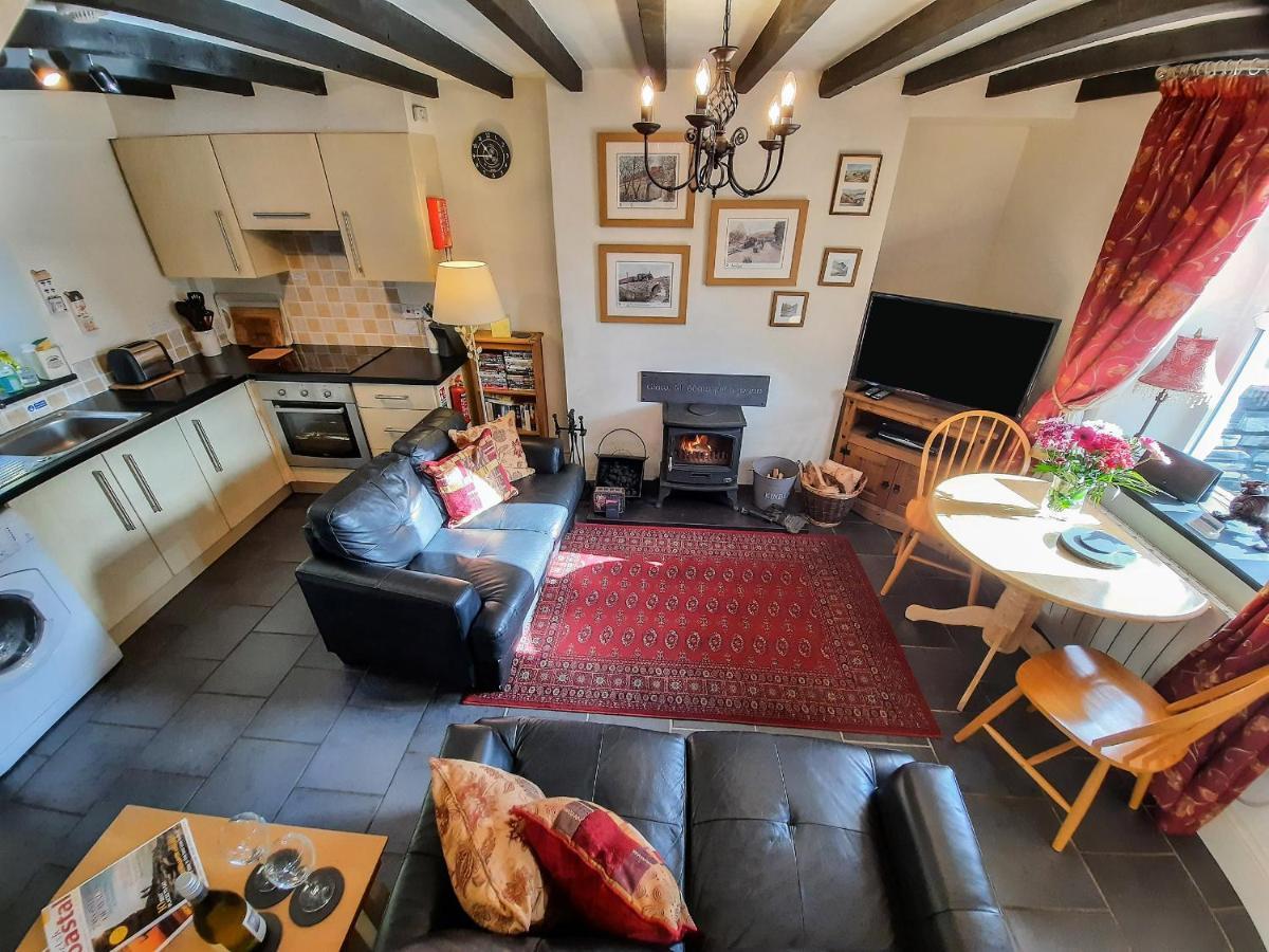 Bwthyn Ger Afon Riverplace Cottage Blaenau Ffestiniog Exterior foto