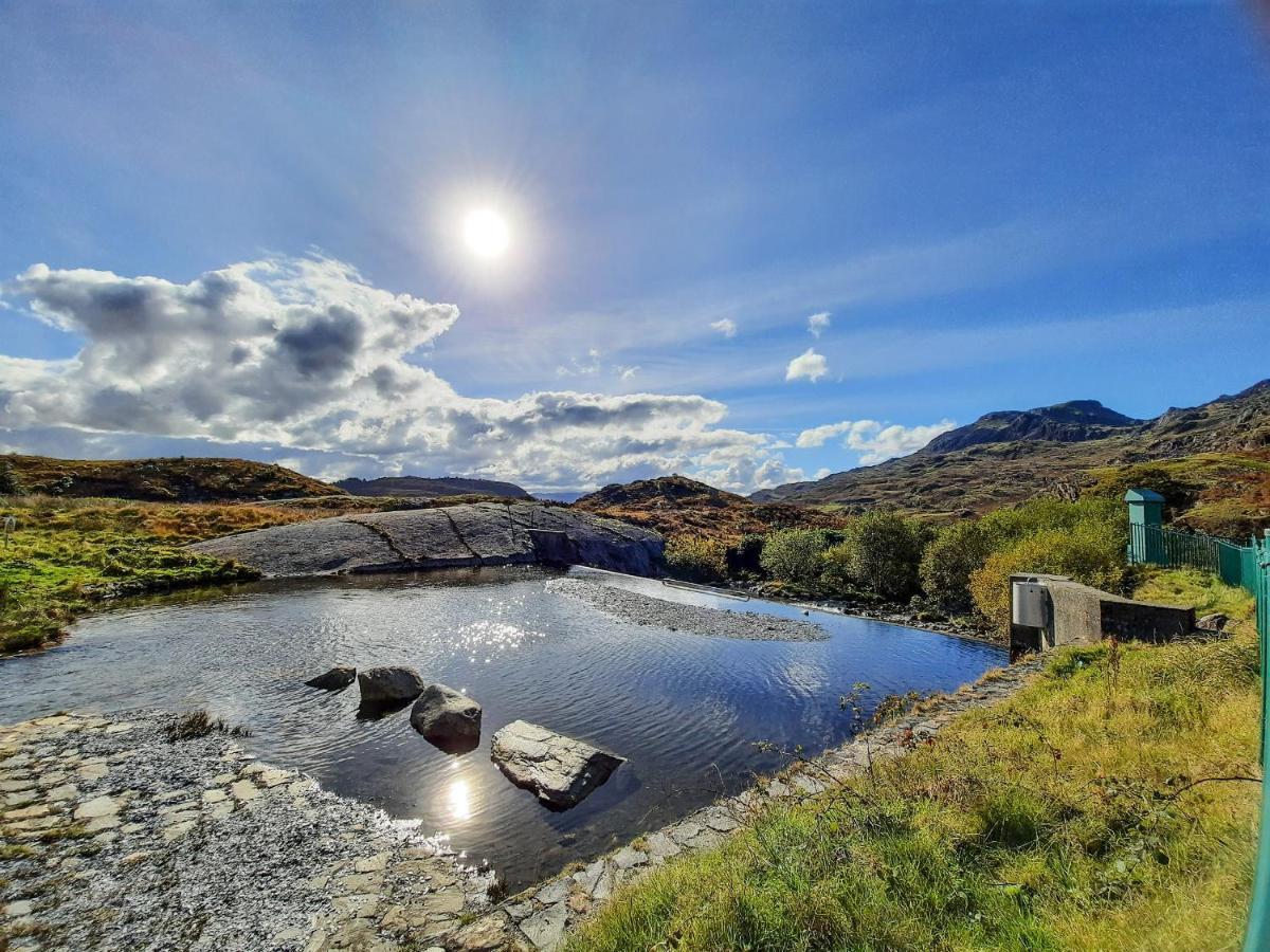 Bwthyn Ger Afon Riverplace Cottage Blaenau Ffestiniog Exterior foto