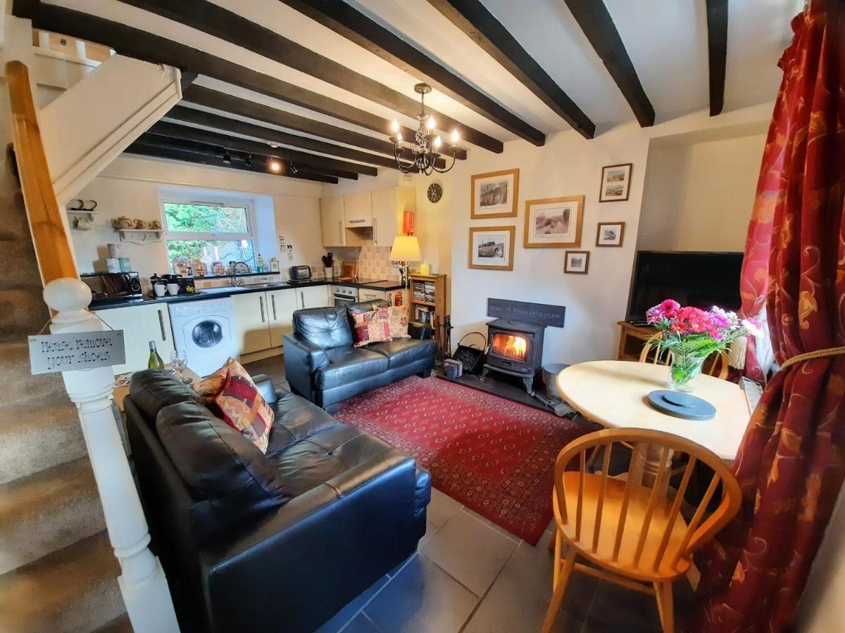 Bwthyn Ger Afon Riverplace Cottage Blaenau Ffestiniog Exterior foto