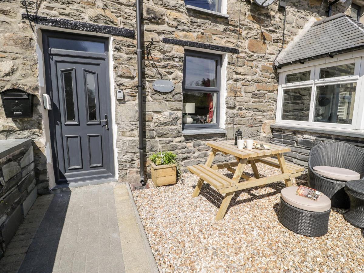 Bwthyn Ger Afon Riverplace Cottage Blaenau Ffestiniog Exterior foto