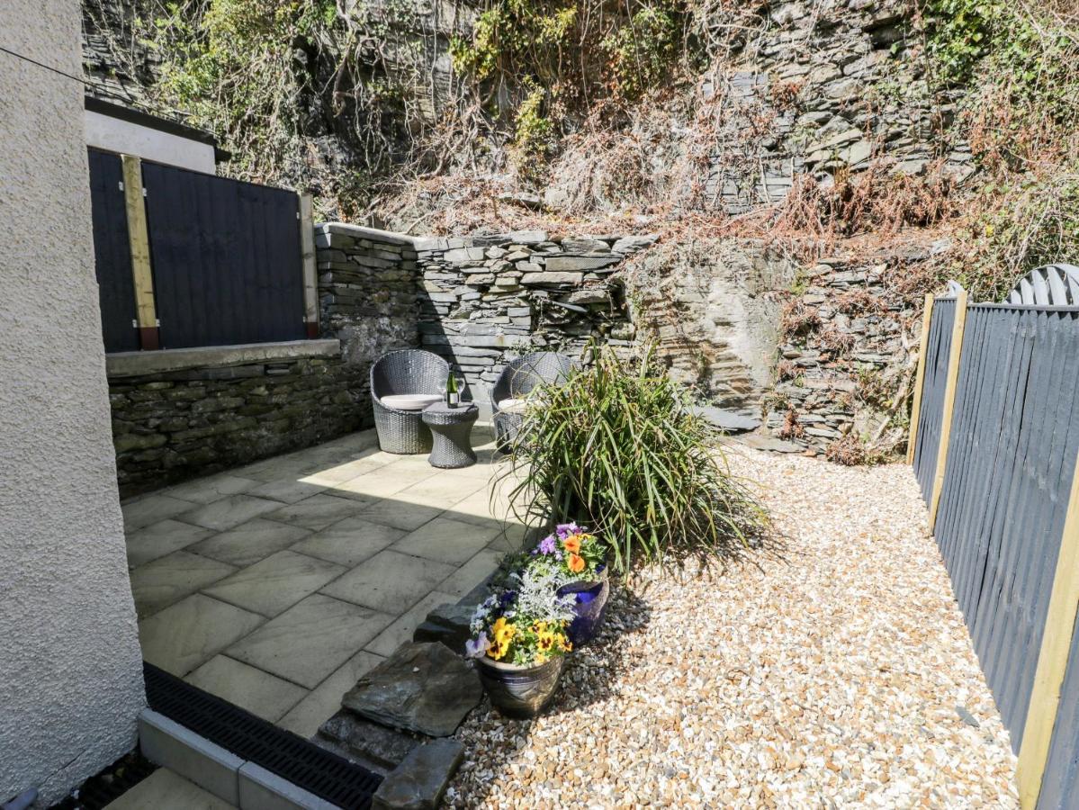 Bwthyn Ger Afon Riverplace Cottage Blaenau Ffestiniog Exterior foto