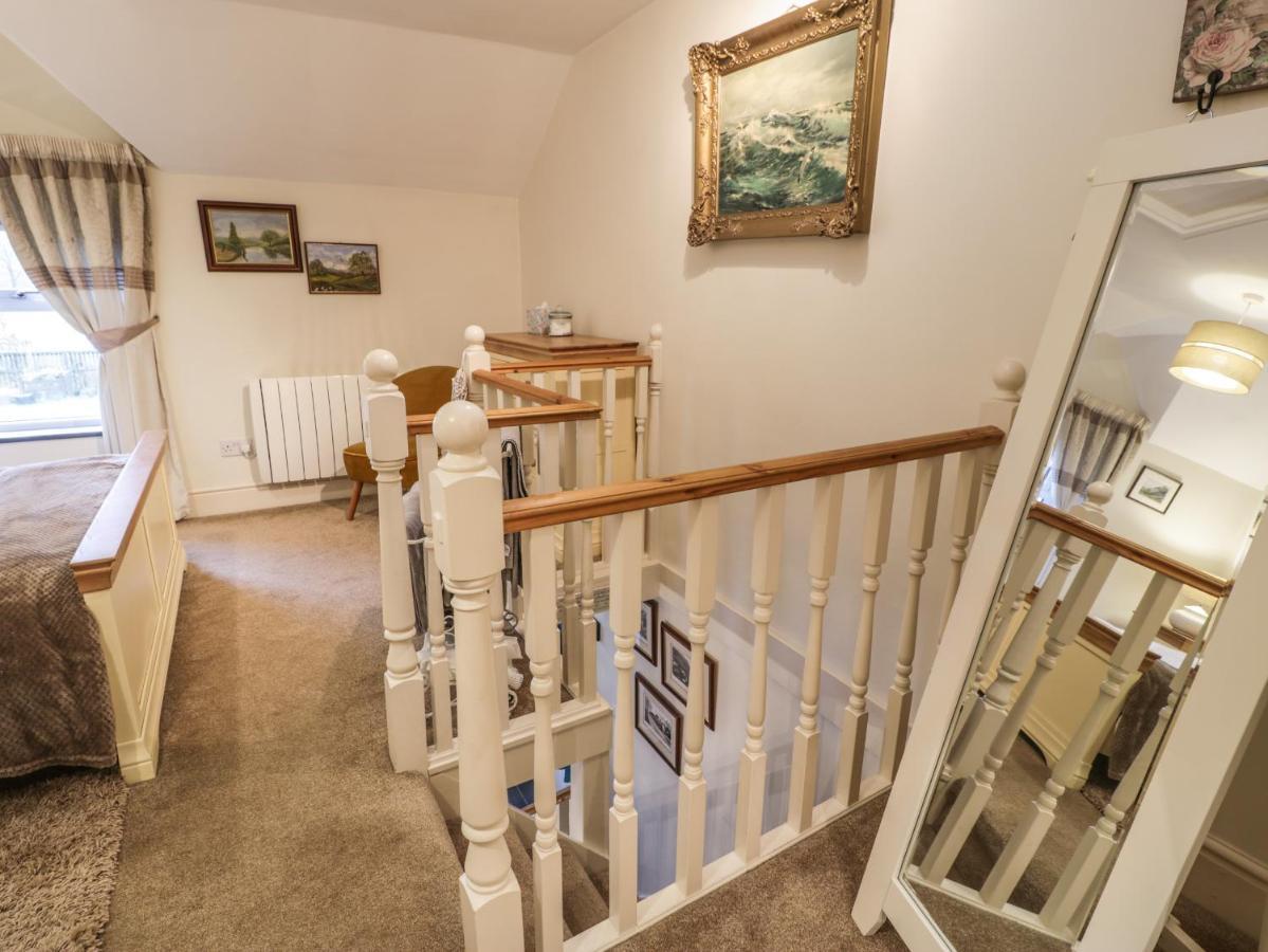 Bwthyn Ger Afon Riverplace Cottage Blaenau Ffestiniog Exterior foto